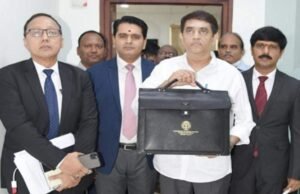 ఆంధ్రప్రదేశ్: రూ. 2.29 లక్షల కోట్ల బడ్జెట్ను ప్రవేశపెట్టిన ఆర్థిక మంత్రి…!!